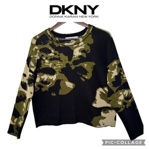 DKNY women Cropped Camouflage knit Sweater size L NWT $89